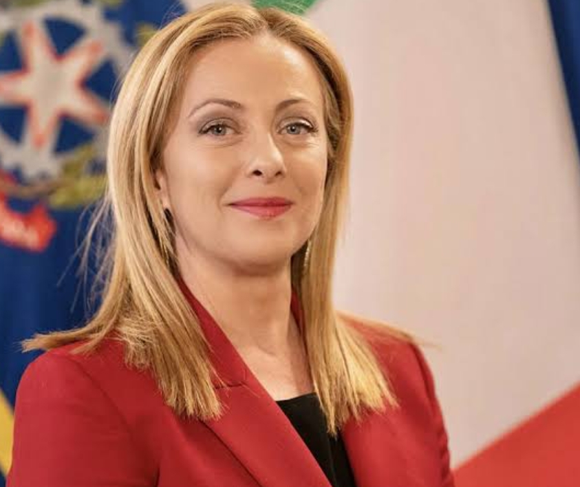 क्यों स्मोकिंग नहीं छोड़ पा रही है मेलोनी,,,,, ?