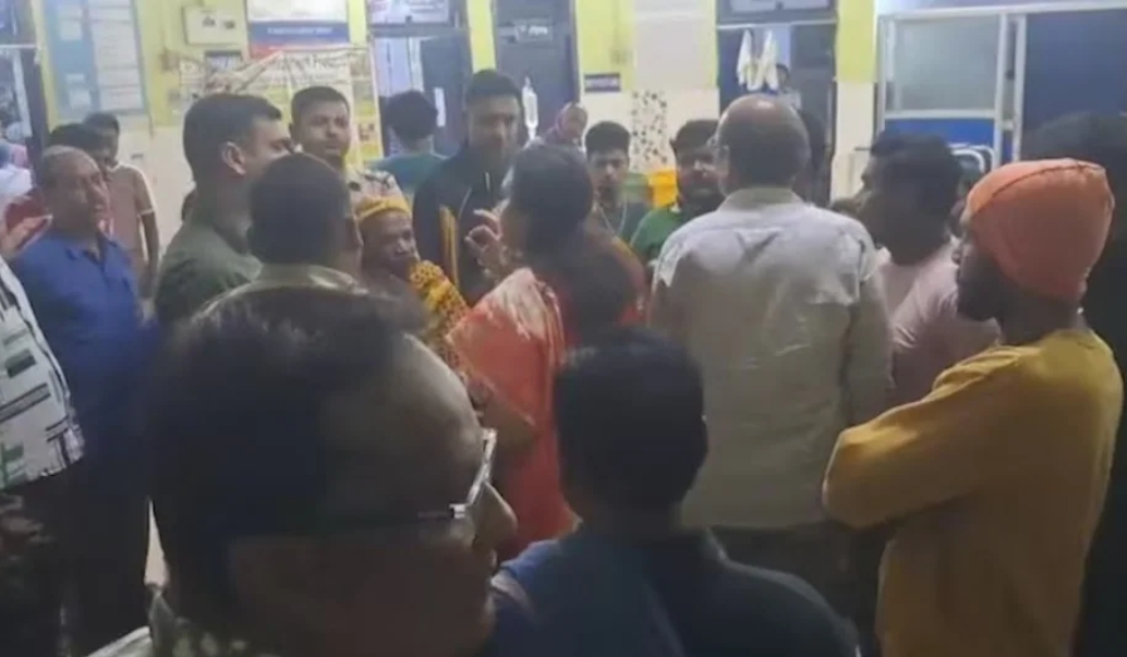 बंगाल में हैवानियत, 4 वर्षीय बच्ची से दुष्कर्म कर, दांत काट, नाले में फेंका।