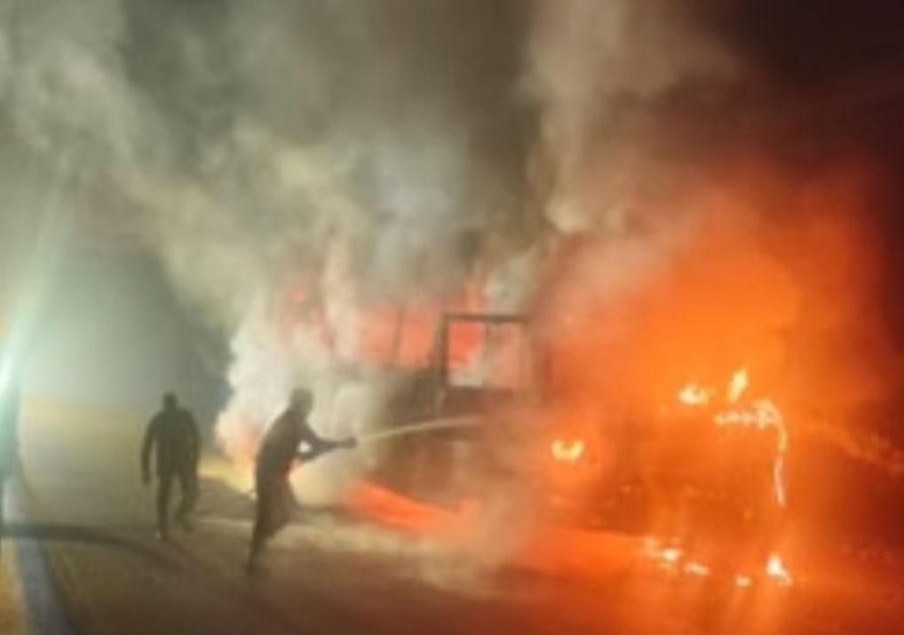 उत्तराखंड: लोहाघाट से देहरादून जा रही रोड़वेज बस में लगी आग…..!