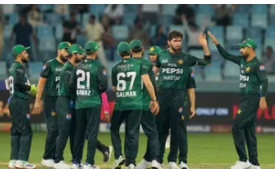 क्रिकेट: पाकिस्तान बैकफुट पर, टी20 विश्वकप के लिए करी टीम की घोषणा।