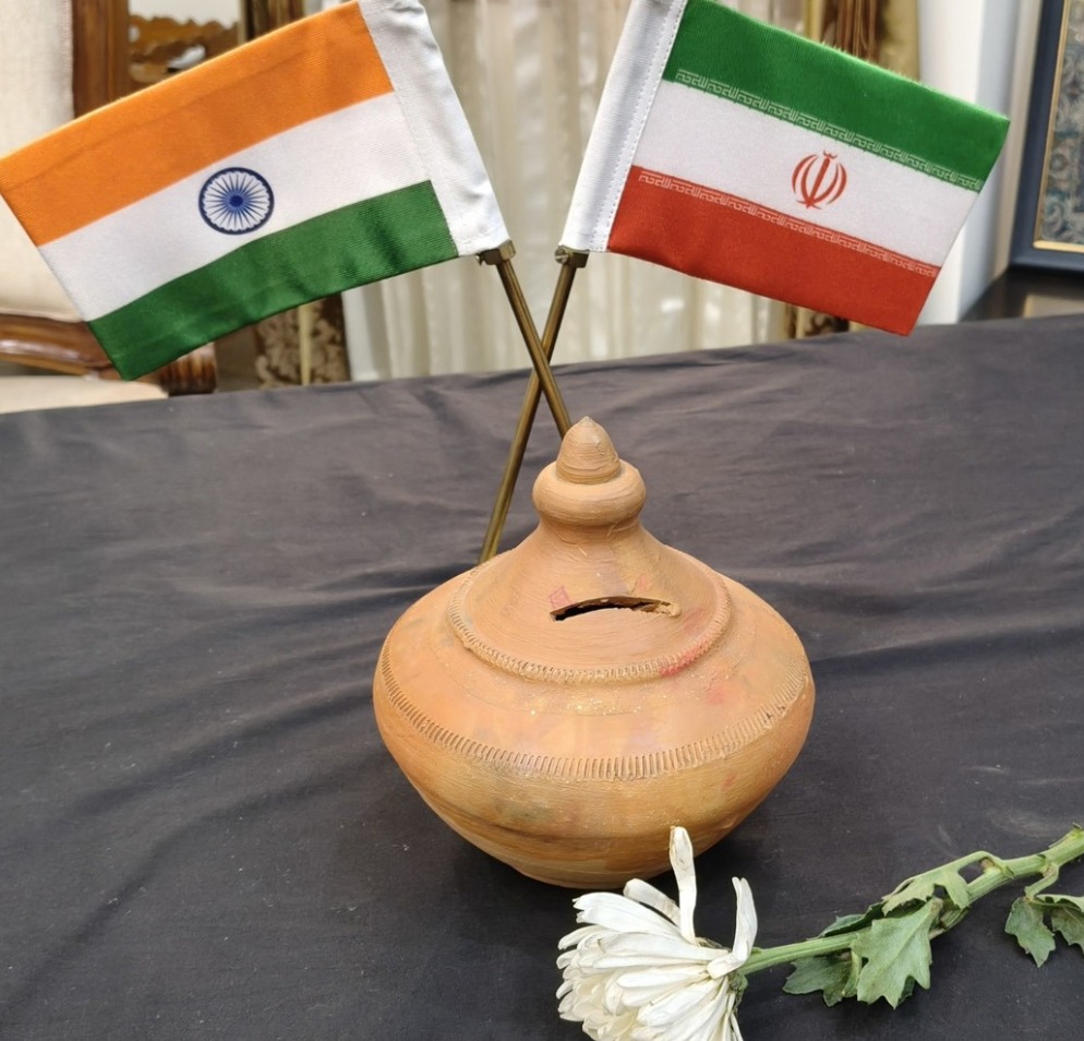 दिल्ली:  गुल्लक दान पर ईरान की भावुक प्रतिक्रिया,,,,,!