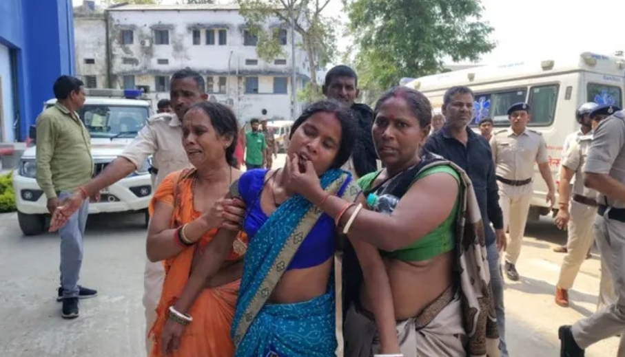 बिहार:  माता शीतलाष्टमी के मंदिर में हुई भगदड़, 8 की मौत की खबर,,,,,,,,,!